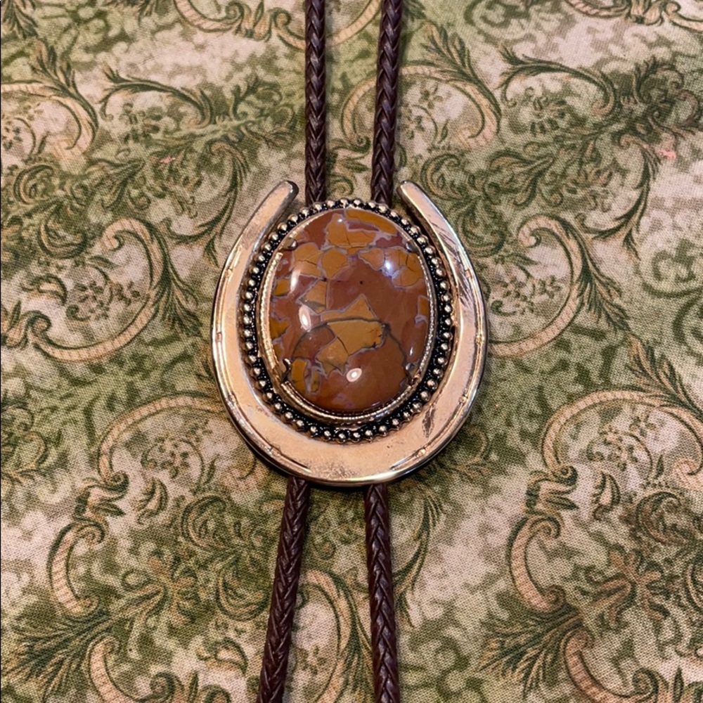 Men’s western lariat